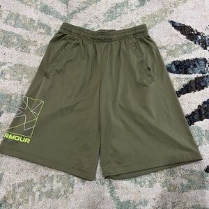 Men’s small Under Armour shorts